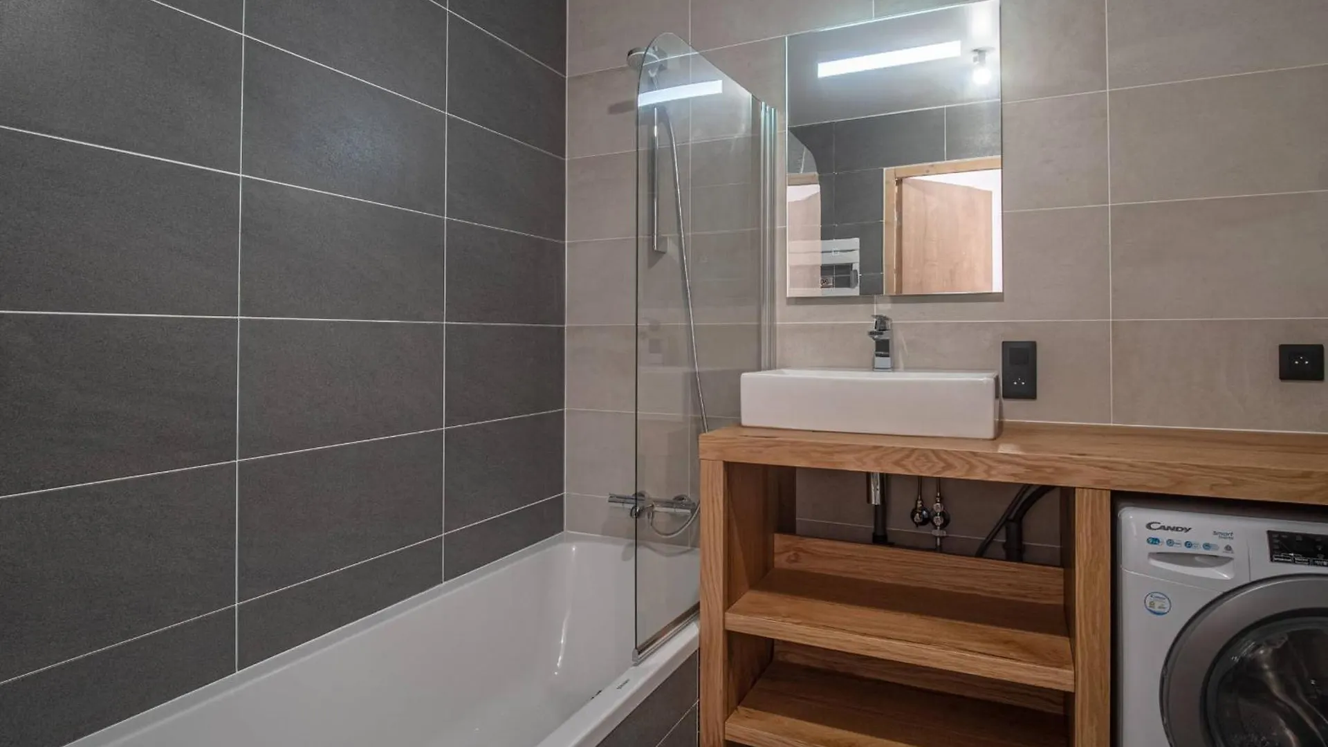 Appartement Cosy 4-6 Pers. Avec Balcon, Parking Et Wifi - Champagny-En-Vanoise - Fr-1-638-12 La Plagne Apartmán